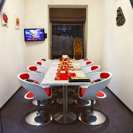 Danubia Gate Hotel 4*