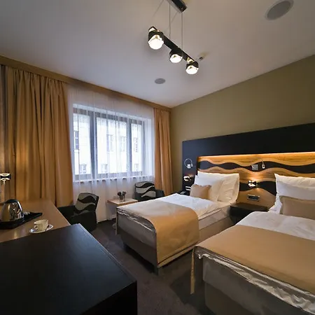 Danubia Gate Hotel 4*