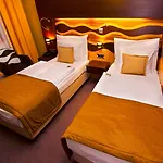 Danubia Gate Hotel 4*