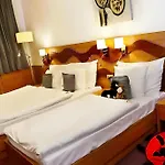 Danubia Gate Hotel