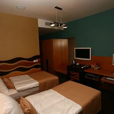 فندق دانوبيا جيت 4*
