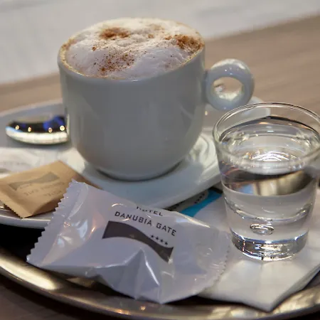 Danubia Gate Отель Братислава