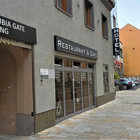 Danubia Gate Отель Братислава