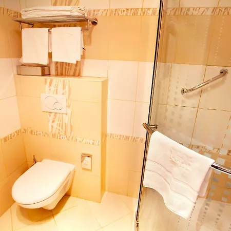 Hotel Danubia Gate 4*