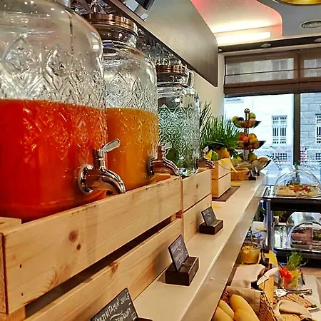 Danubia Gate Hotel 4*