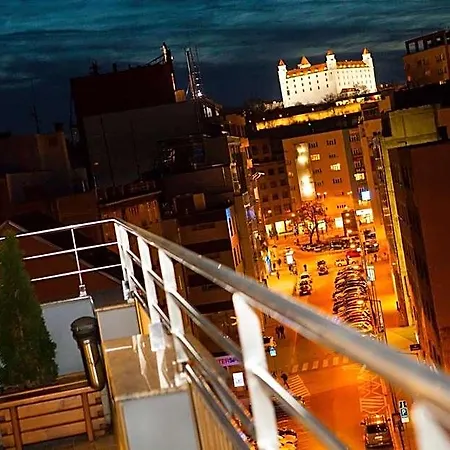 Danubia Gate Hotel 4*
