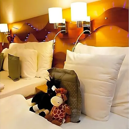 Danubia Gate Hotel 4*