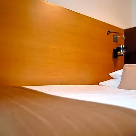 Danubia Gate Hotel 4*
