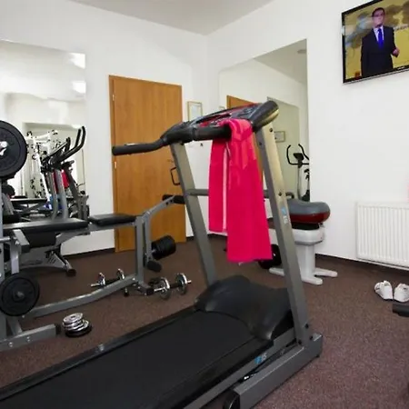 Danubia Gate Отель Братислава